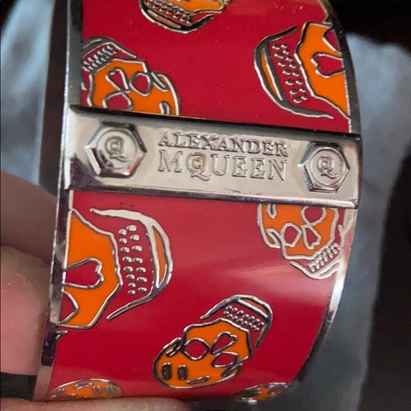 Alexander McQueen metal/enamel cuff - Picture 9 of 13